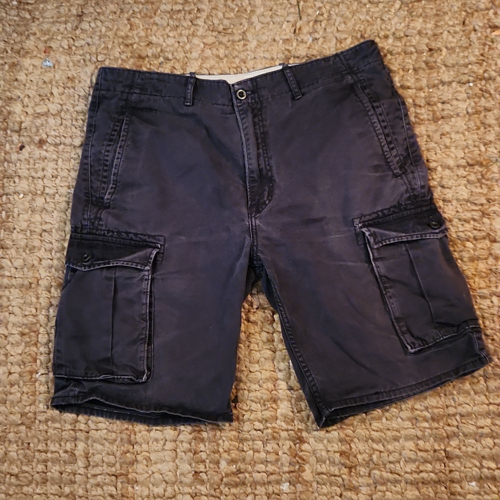 Levi's Cargo Shorts 34